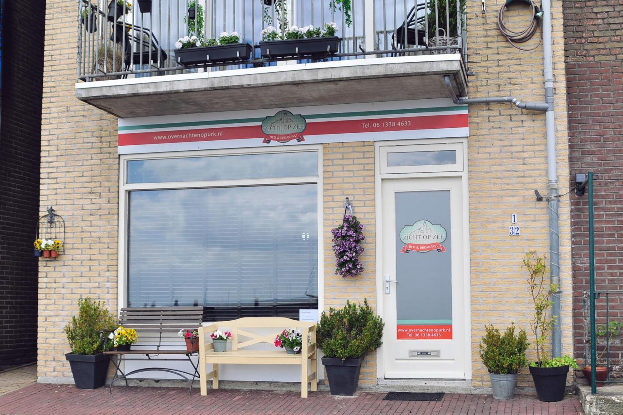 Bed and Breakfast Zicht Op Zee Urk Exterior foto